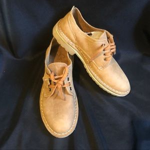 New BATA Track Safari Tan Suede Chukka Boots Sz 9